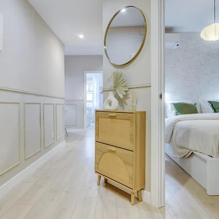 Gros Heaven -prime Location Apartament *